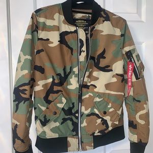 NWOT Alpha Industries Women's Camo Bomber Jacket sz Medium